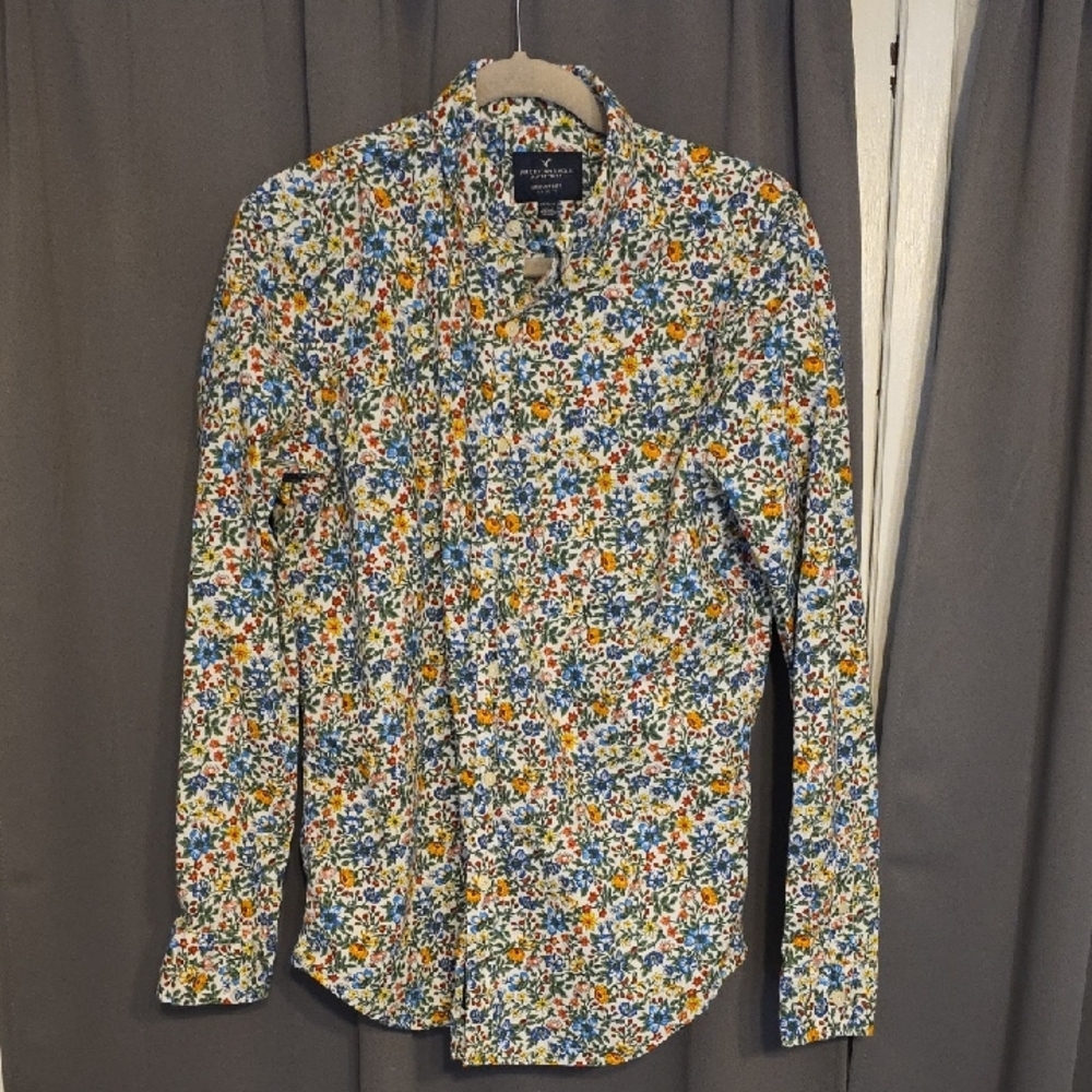 American Eagle Outfitters Seriously Soft Women's(*?*)Floral Button Down Shirt M